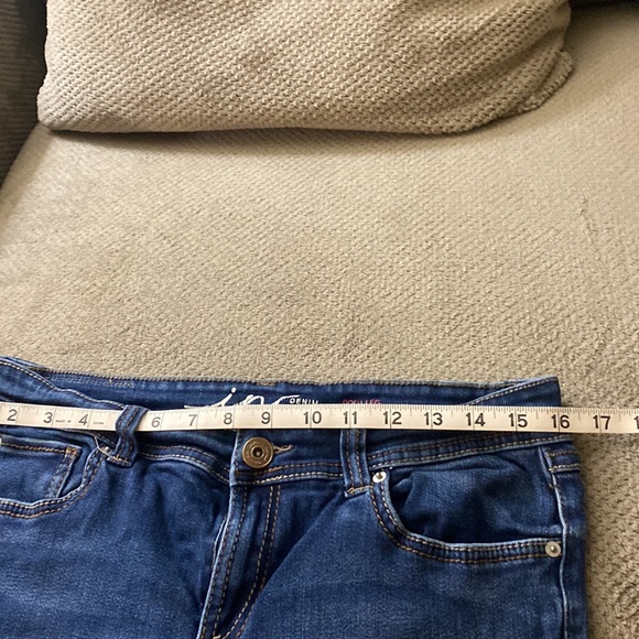 Dark Denim Jeans 👖 - Picture 2 of 3